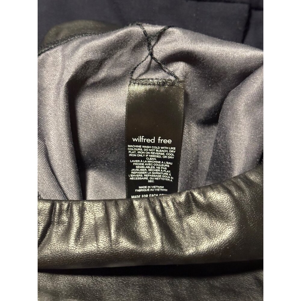 Wilfred Free Faux Leather Black Leggings Women’s Medium Stretch Vegan Leather P - Picture 5 of 6